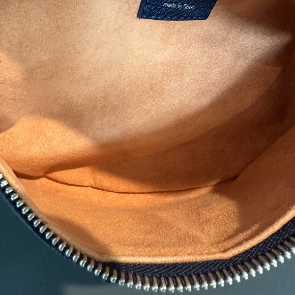 LV Empriente Bumbag. Excellent- like- new condition. - Picture 6 of 10